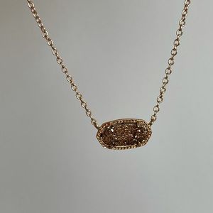Kendra Scott necklace